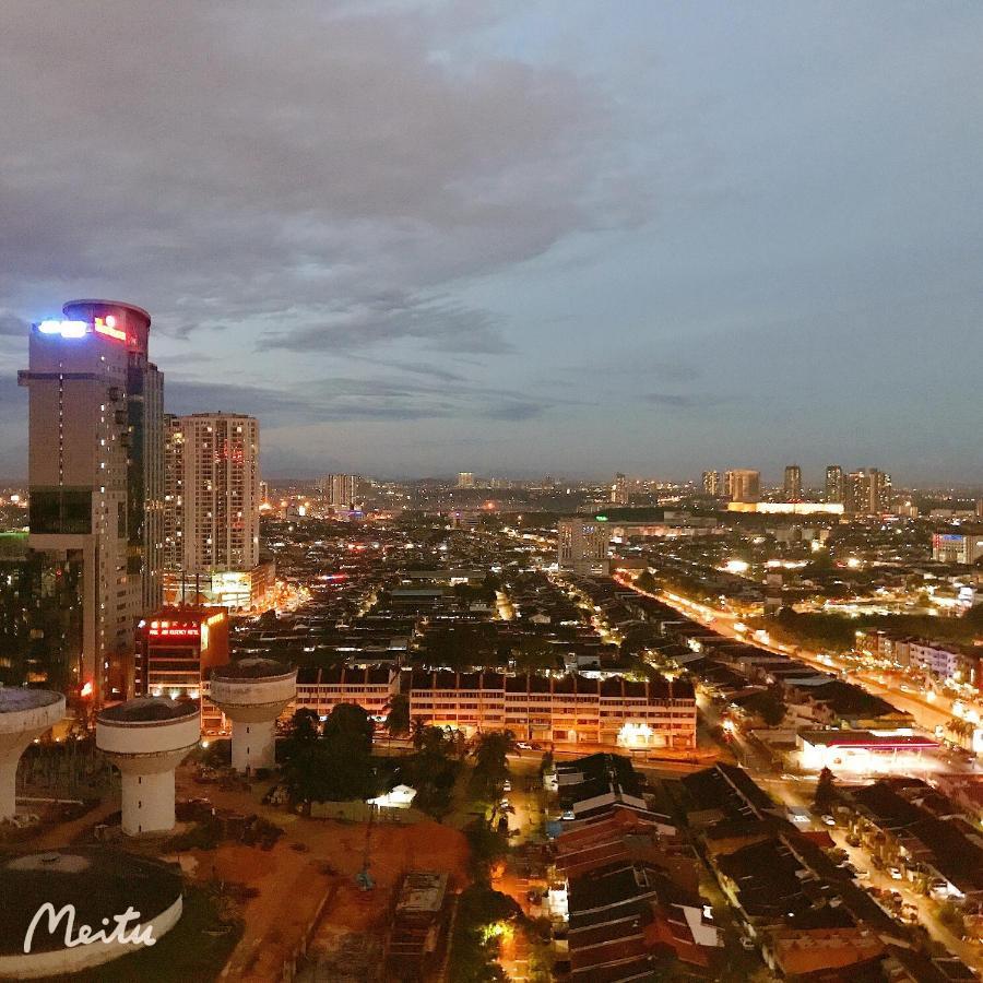 شقة Twin Galaxy By Greatday جوهر بهرو المظهر الخارجي الصورة